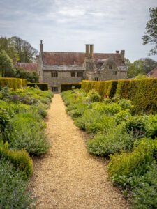 mottistone gardens manor house